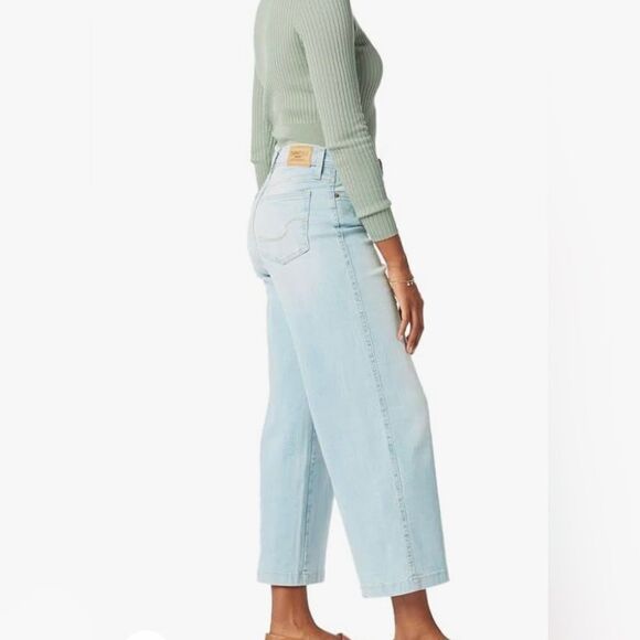 Levi Signature by Levi Strauss & Co. Gold Women's Wide Leg Jeans Size 24 - Picture 2 of 5